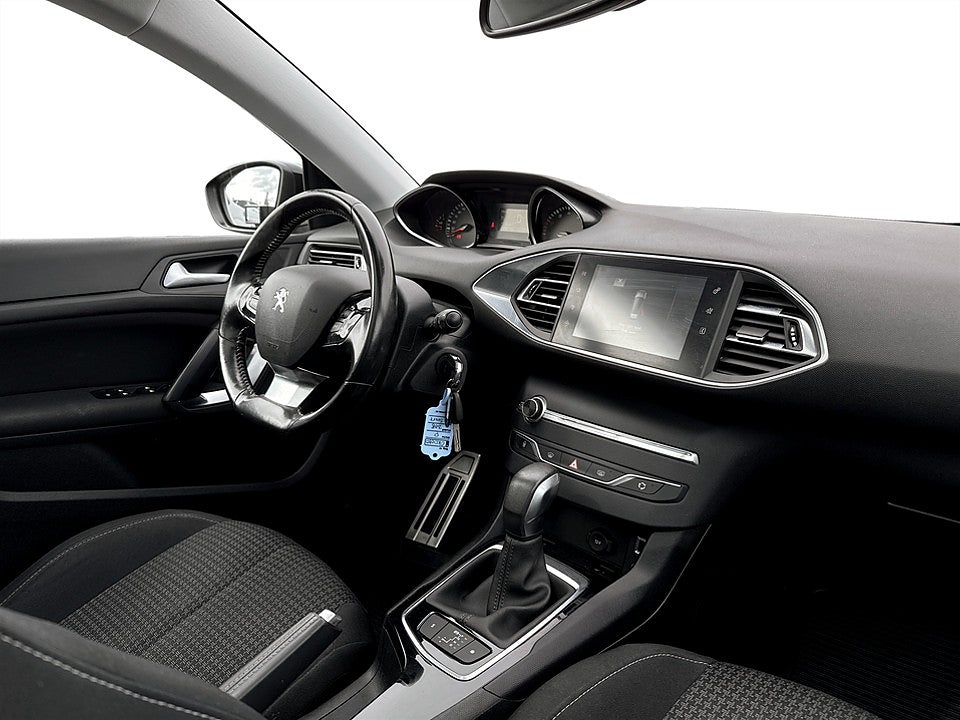 Bild på Peugeot 308 5D STYLE 1.2 PT 130hk Aut PANO B-KAMERA 