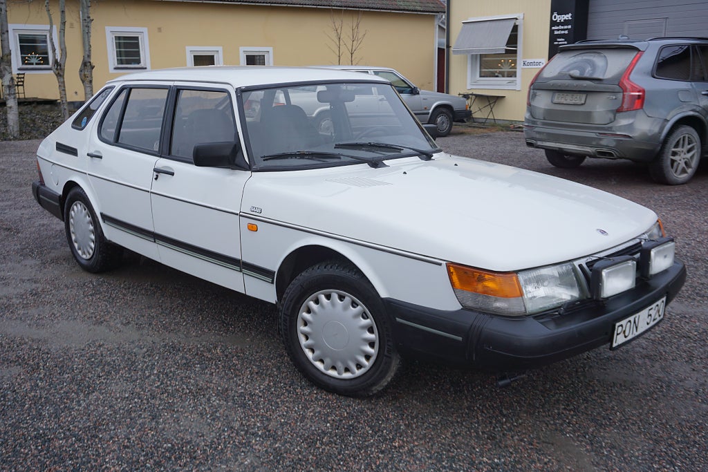 Saab 900 5-dörrar 2.1 140 hk