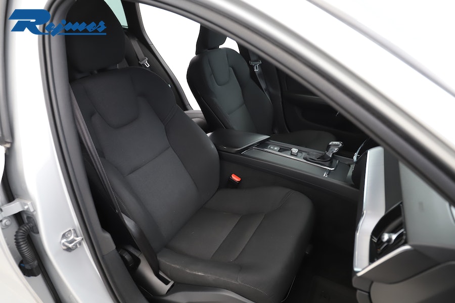 Volvo V60 D4 AWD Momentum SE II 2020, bild 7/56