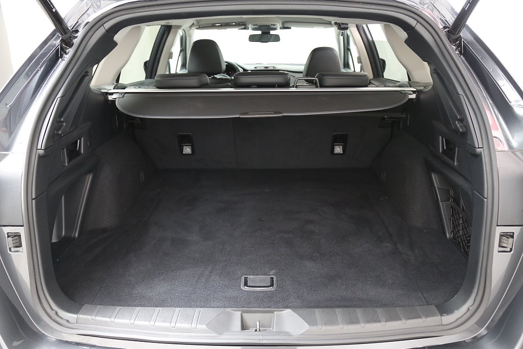 Subaru Outback 2.5 4WD XFuel Limited | Låg skatt 965kr/år | Moms 2025