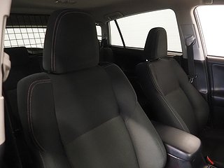 SUV Toyota RAV4 12 av 22