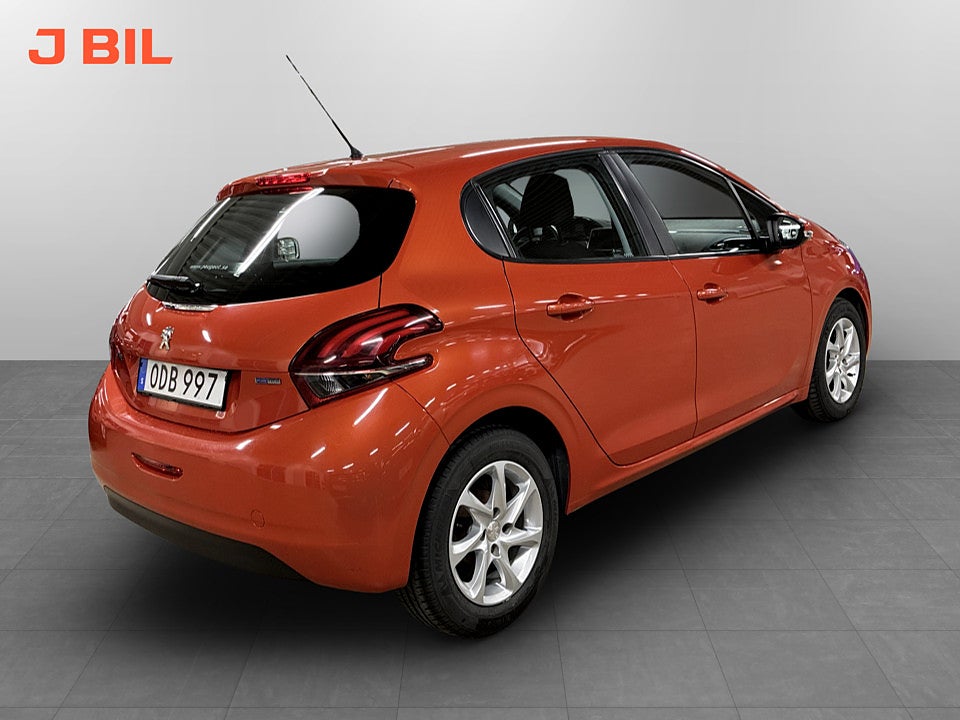 Bild på Peugeot 208 Active 1.2 PT 82hk LÅG SKATT! FARTHÅLLARE