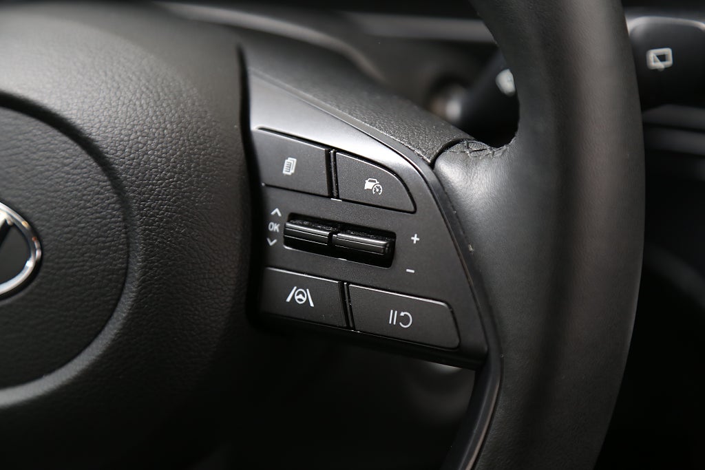 Hyundai i20 1,0 T-GDI 100hk 7DCT MHEV Essential Motorvärmare 2022