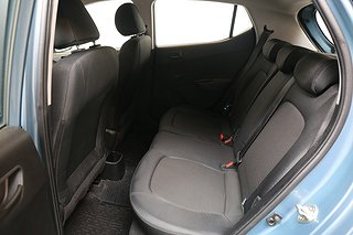 Halvkombi Hyundai i10 9 av 24