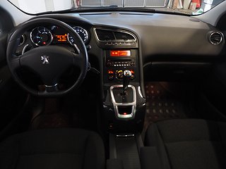 Minibuss Peugeot 5008 13 av 20