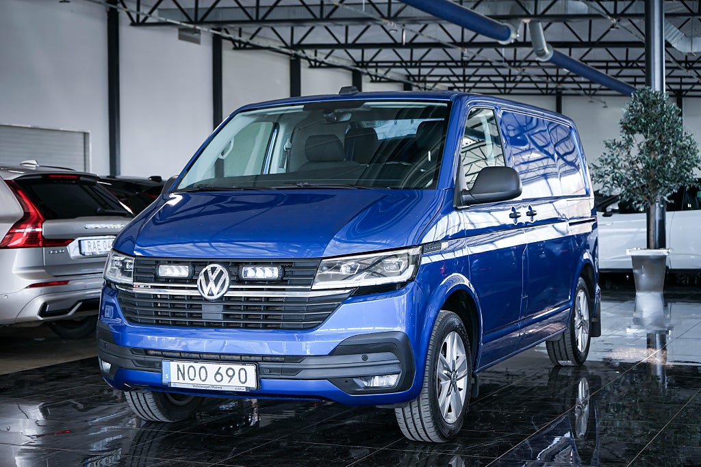 Volkswagen Transporter T30 2.0 TDI BMT 4Motion 2XDörrar Dieselvärm Inredning