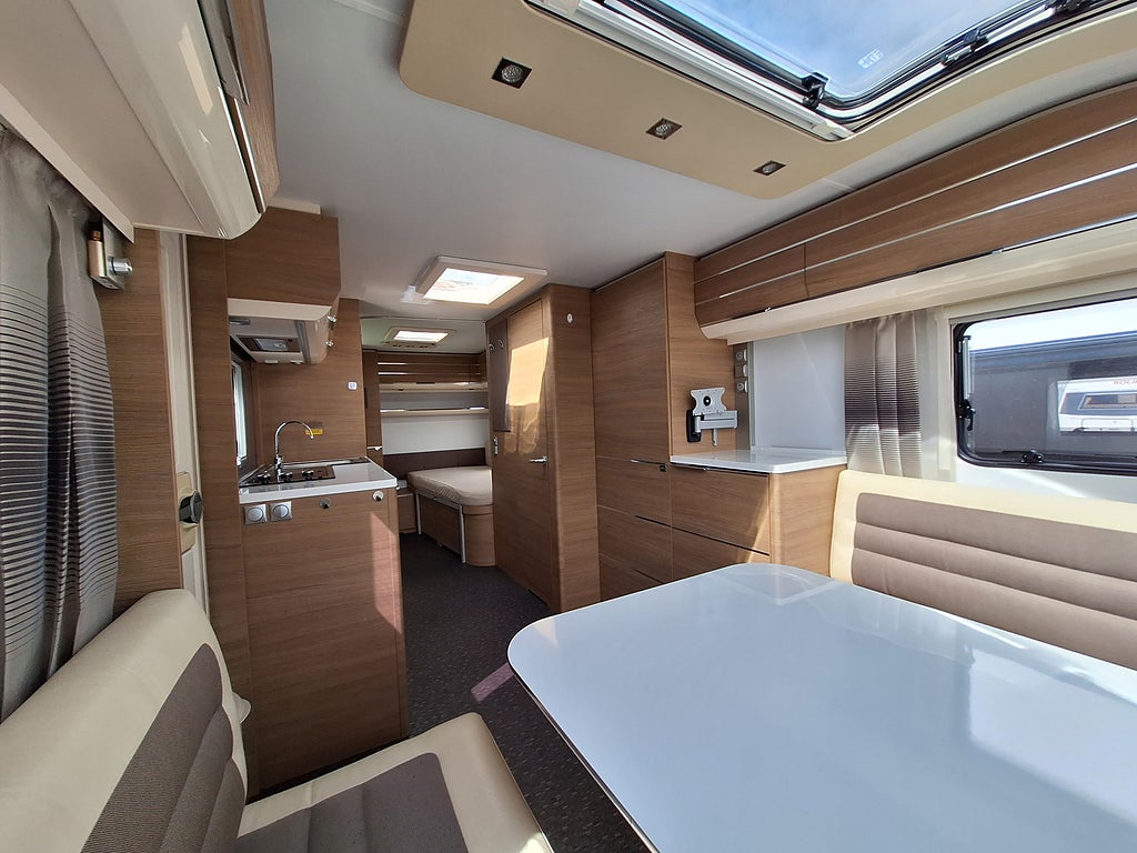 Adria Adora 593 UK Barnkammare: 3 Bäddar