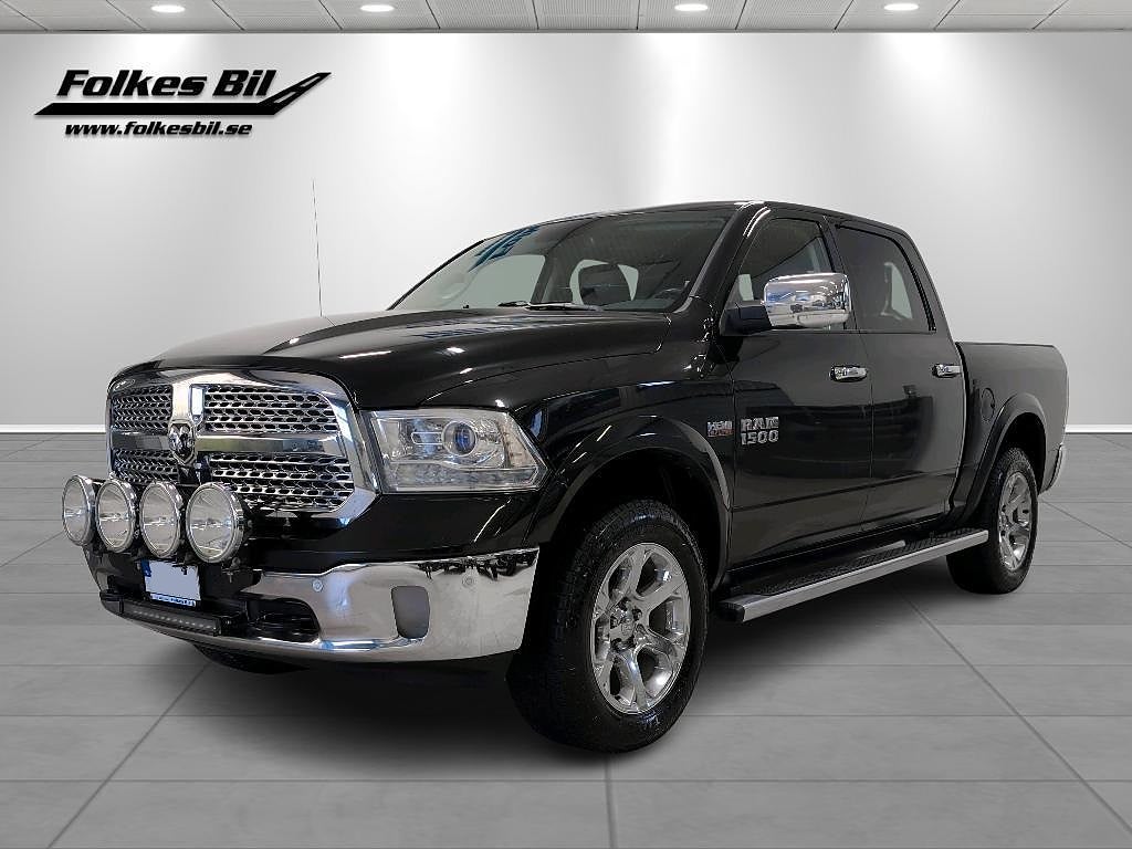 Dodge RAM 1500 Crew Cab Laramie  5.7L V8 HEMI 4x4 Lågskatt