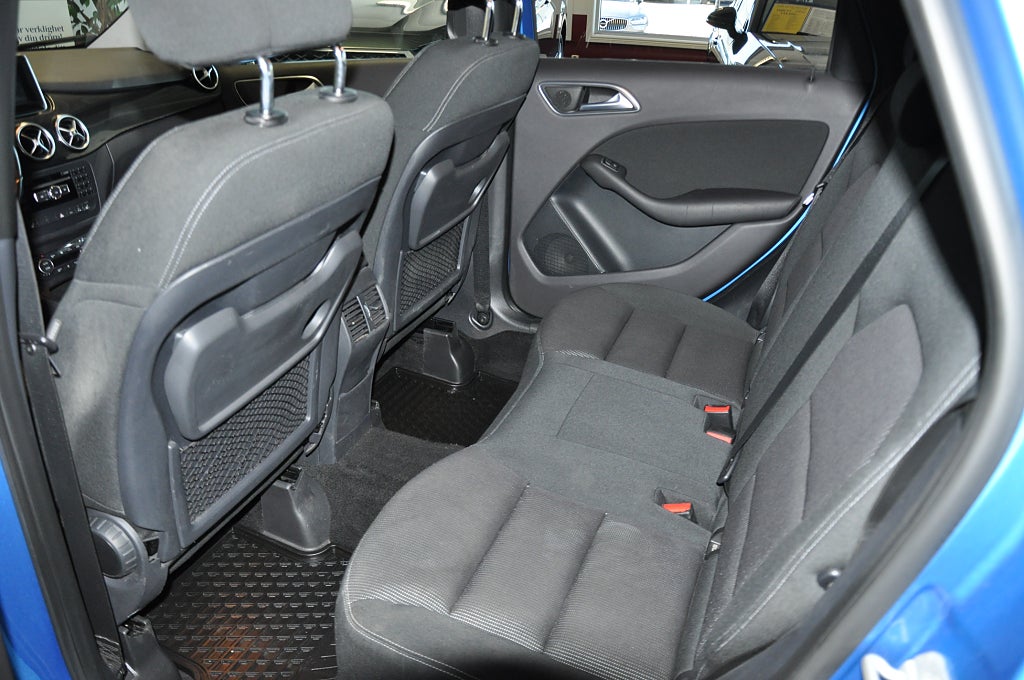 Mercedes-Benz B 2013 - miniatyr 12
