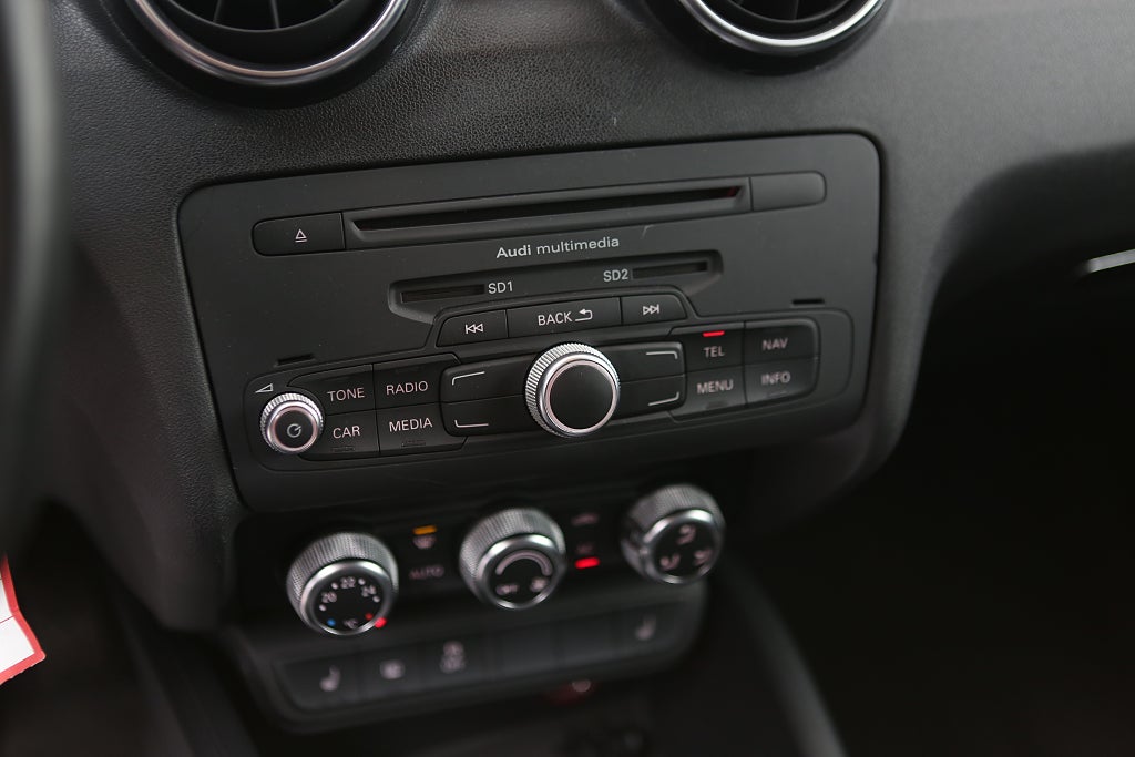 Audi A1 1,4 TFSI 122hk S Tronic Nybesiktad 2011