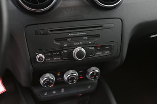Halvkombi Audi A1 16 av 21