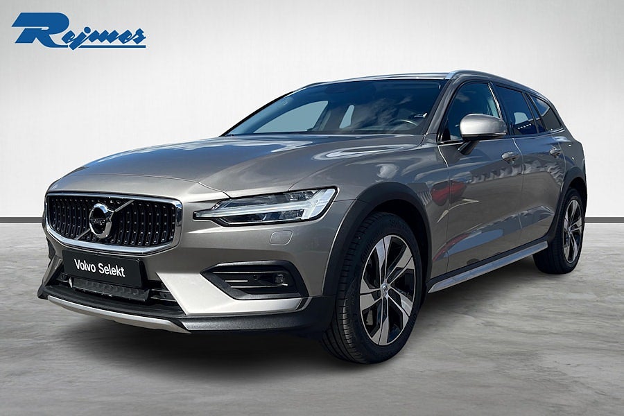 Volvo V60 Cross Country B4 AWD Diesel Adv SE/B-Kamera/Navi/Keyless