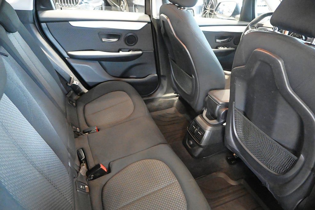 BMW 218i 2016 - miniatyr 12