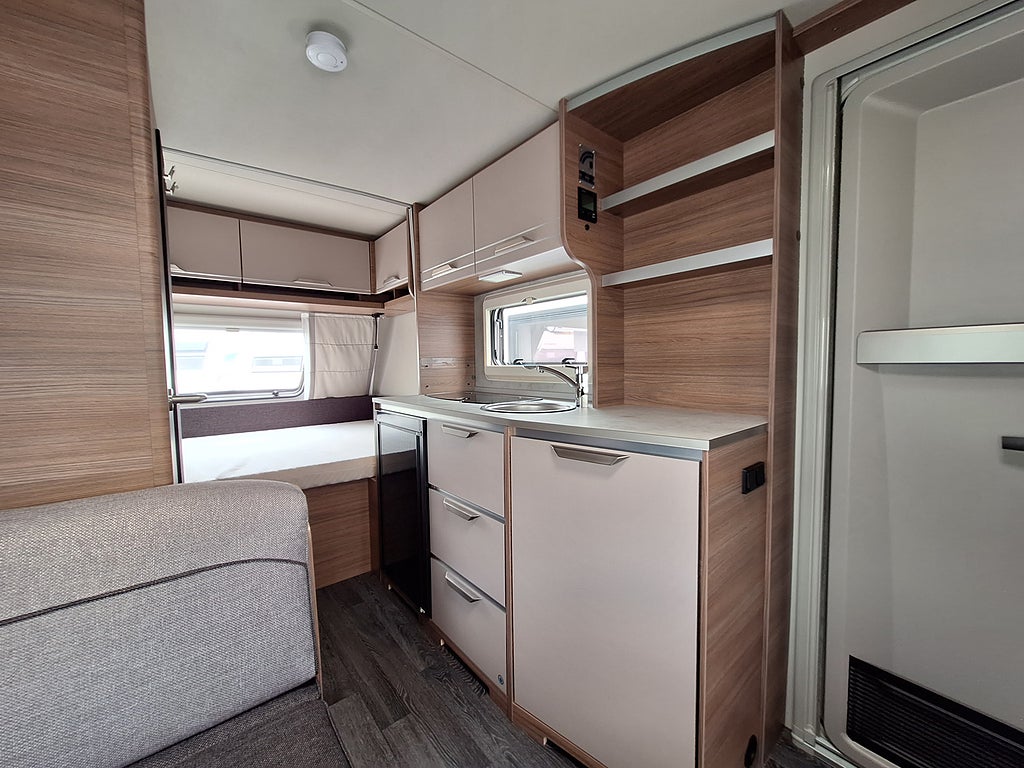 Knaus Sport 420 QD Dubbelbädd