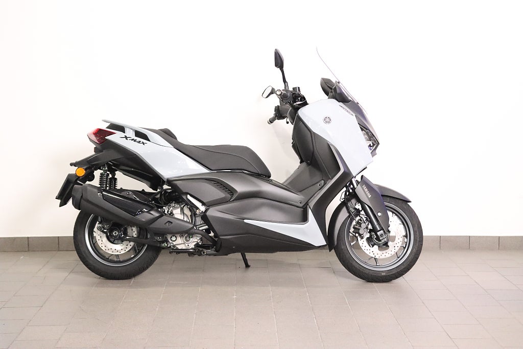 Yamaha X-MAX 300 Tech Max