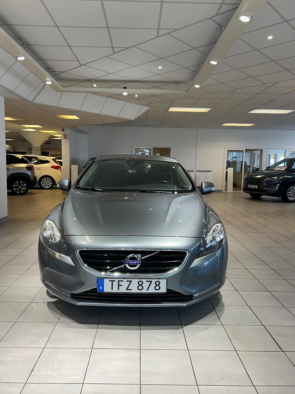 Volvo V40 D2 Your Kinetic Euro 6 / Kamrem bytt 2026