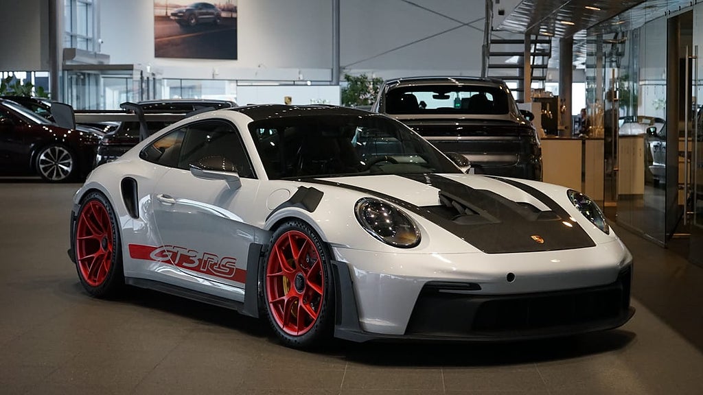 Porsche 911 GT3 RS Weissach