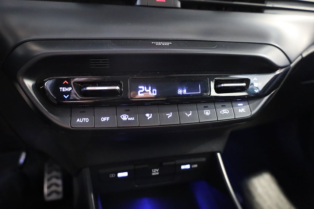 Hyundai Bayon 1.0 T-GDI DCT Essential Kamera CarPlay Leasbar Rattvärm