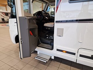 Husbil-integrerad Kabe IMPERIAL Ri 810 LGB 8 av 36
