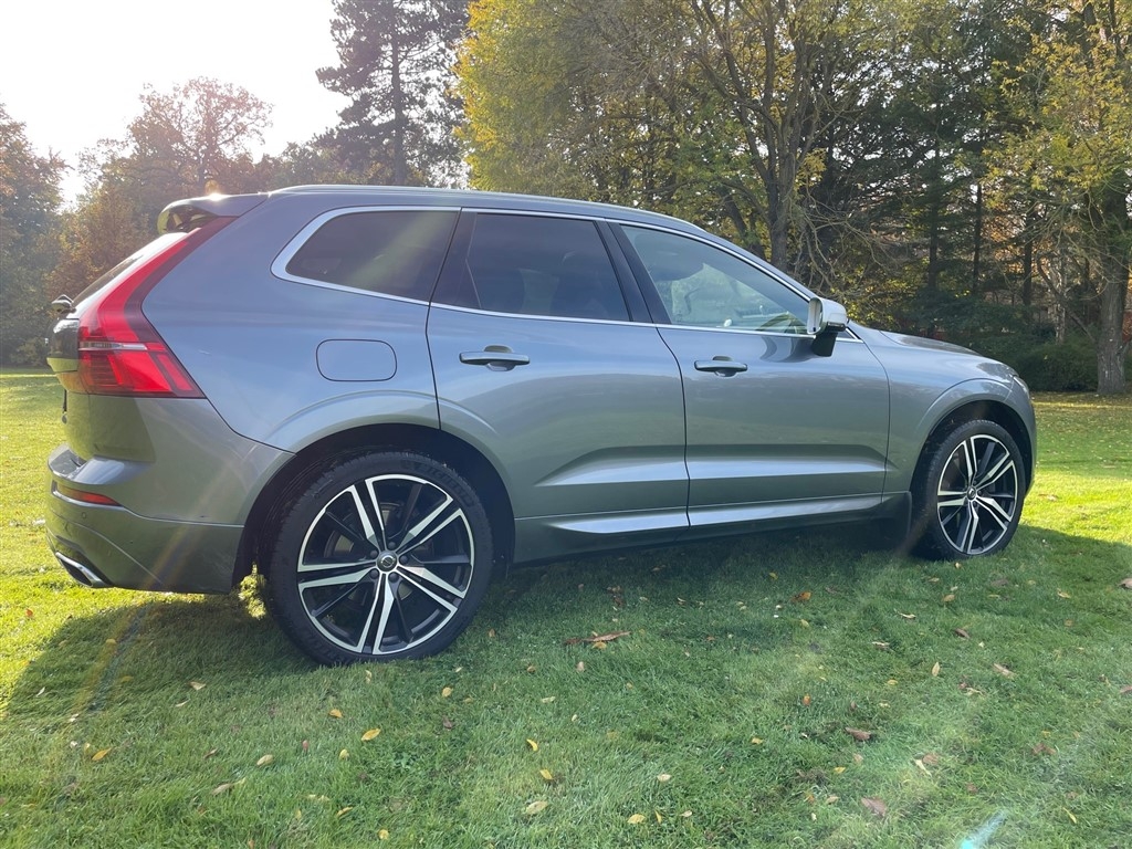 Volvo XC60 D5 AWD, R-Design 2019, bild 4/41