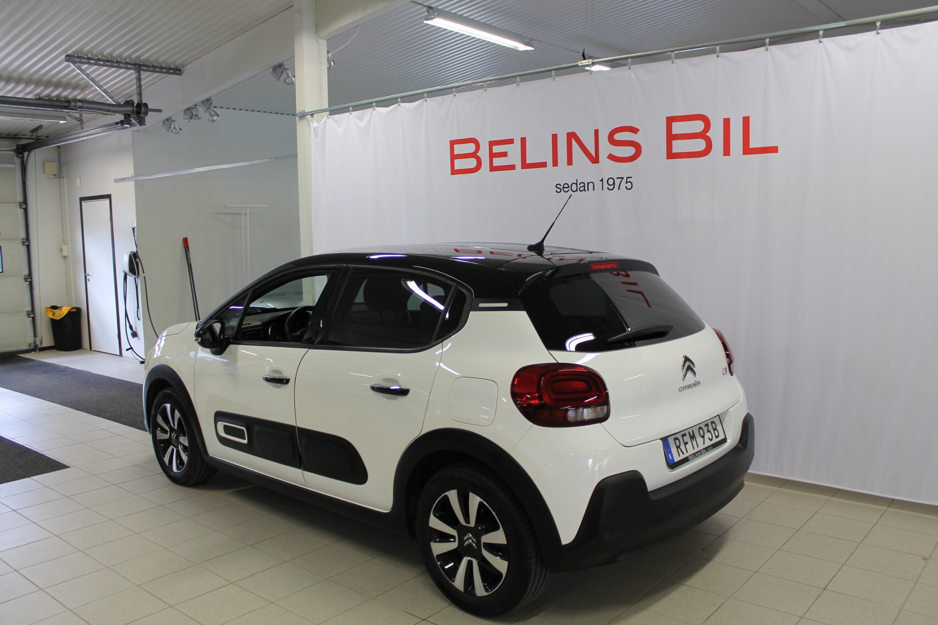 Citroen C3 1.2 Turbo AUT SHINE & V-hjul 2023, bild 4/40