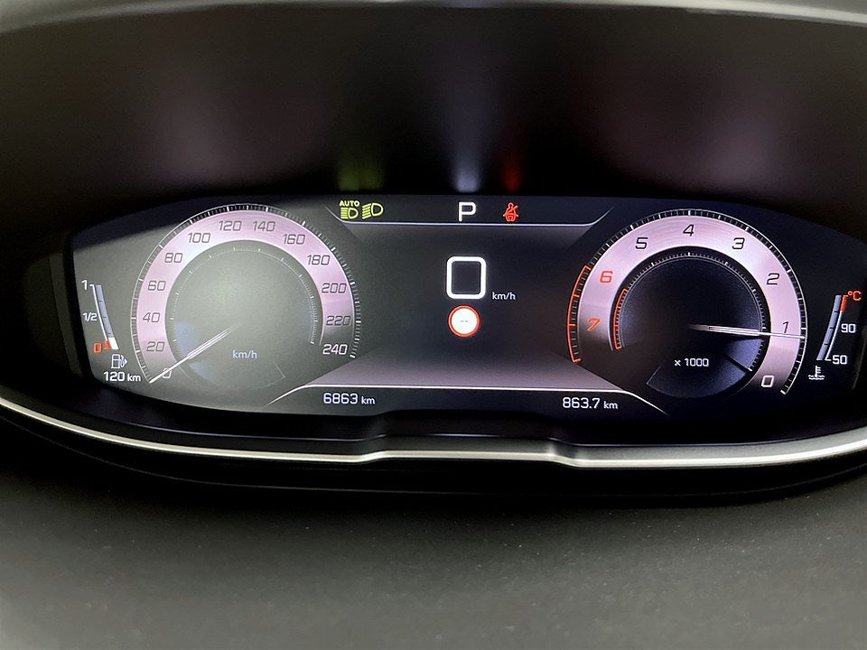 Bild på Peugeot 5008 GT 1.2 PT 130hk Aut - 7-SITS,B-KAMERA,NAV