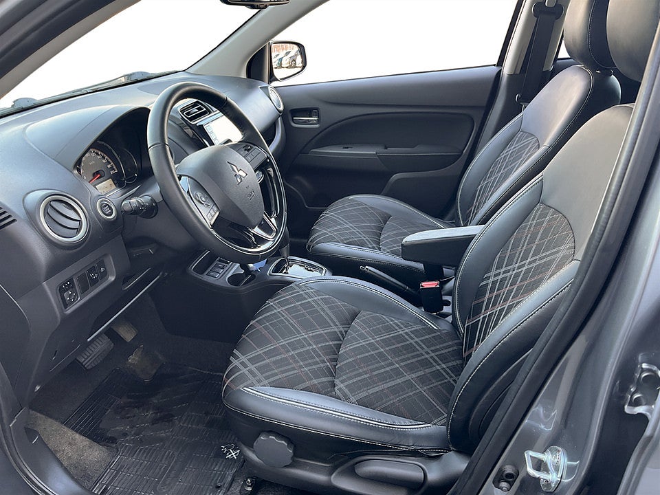 Bild på Mitsubishi Space Star Space Star 1.2 MIVEC INVECS-III 71hk Aut B-KAMERA