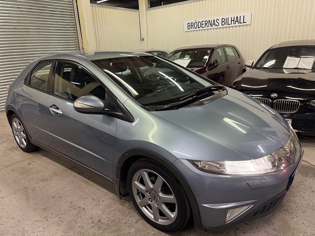 Honda Civic 5-dörrar 1.8 i-VTEC Sport Euro 4/ Nyservad/ Kamkedja