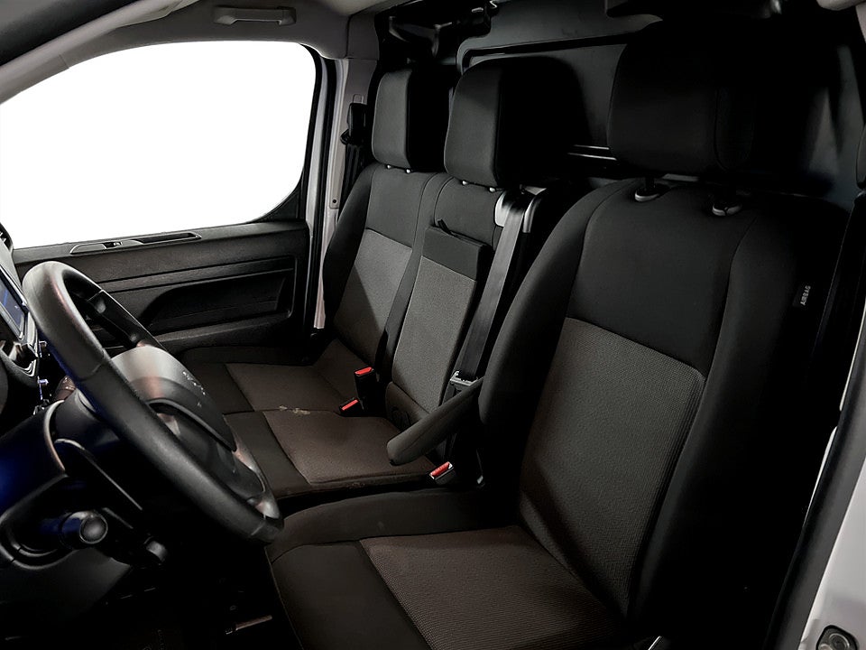 Bild på Peugeot Expert PRO 2.0 BHDi 145hk Aut L3 DRAG P-SENSORER