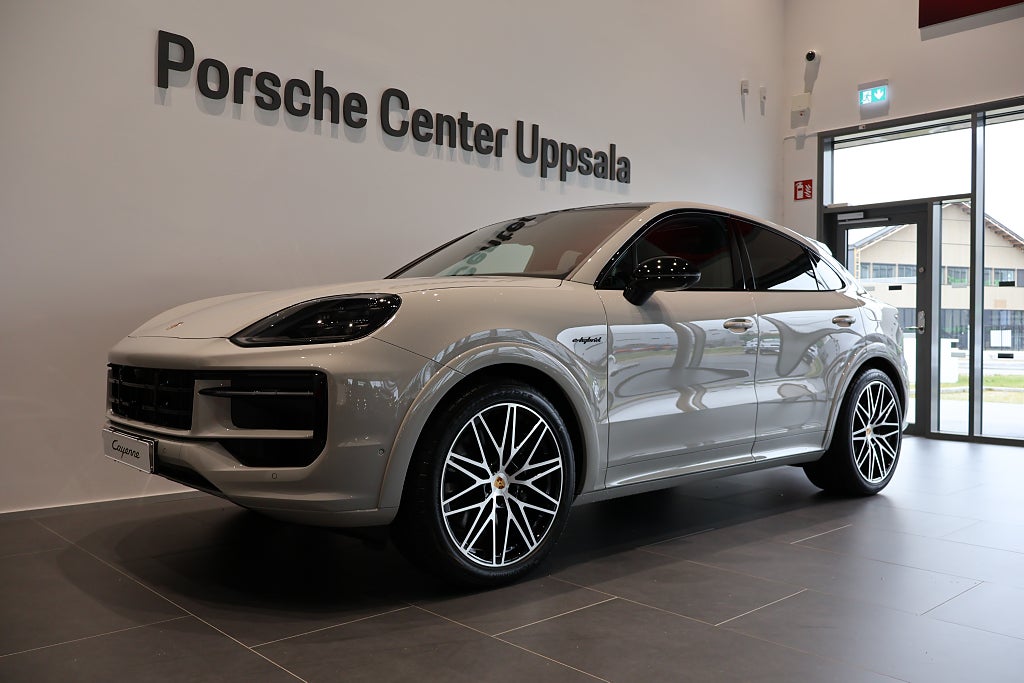 Porsche Cayenne E-Hybrid Coupé Black Edition - Höstkampanj 1,99% ränta