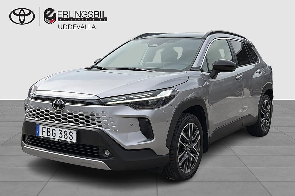 Toyota Corolla Cross 2.0 ELHYBRID AWD-i EXECUTIVE SKINN PANO JBL V-HJUL