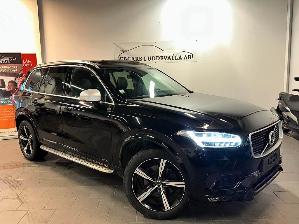 Volvo XC90 D5 AWD R-Design 7-sits Drag panorama 