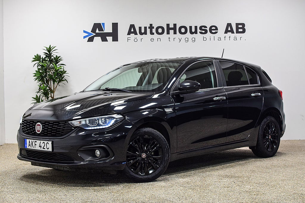 Fiat Tipo 1.4 FIRE Street P-sensor Bluetooth Garanti Nyservad