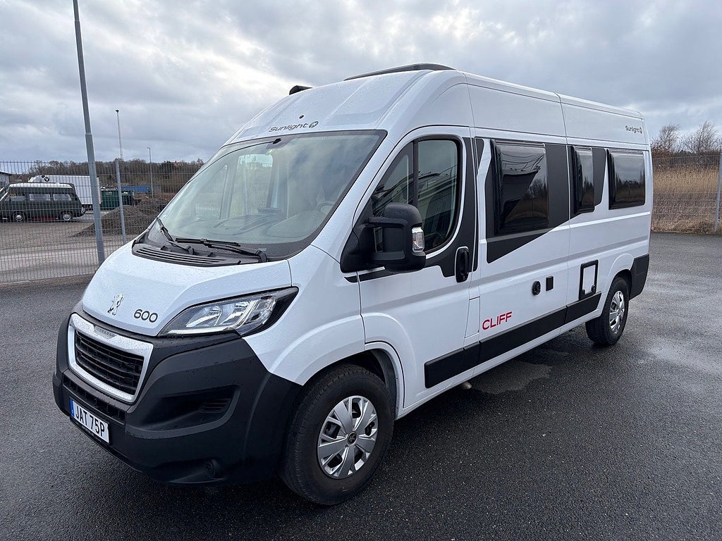 Sunlight Cliff 600 Peugeot Boxer 2.2 BlueHDI (103 kW / 140 hk) Euro 6