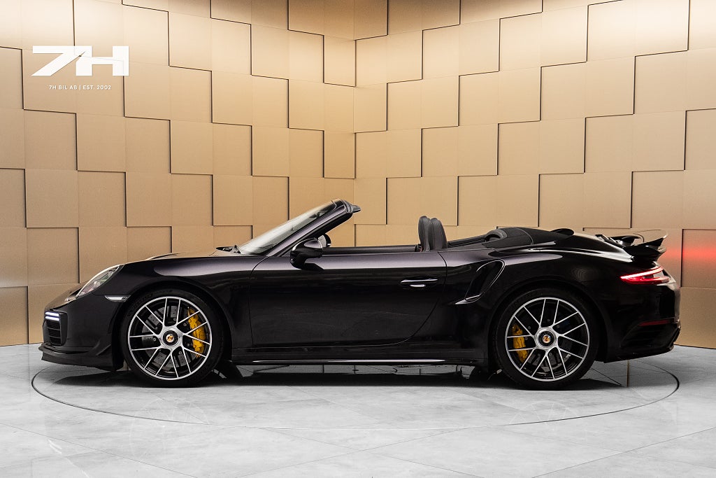 Porsche 911 Turbo S 991 Turbo S Cabriolet Aerokit / Burmester / PCCB / V