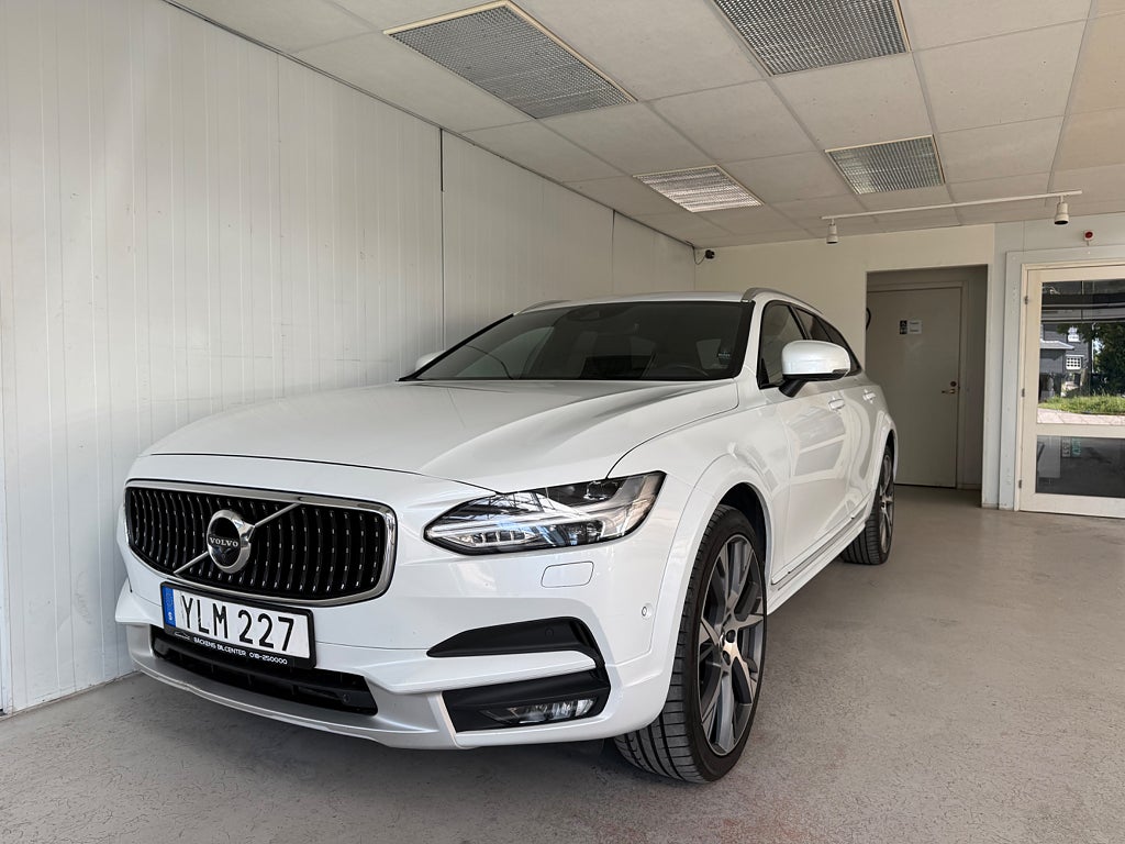 Volvo V90 Cross Country D4 AWD Geartronic Inscription Pro Euro 6 Fullutrustad
