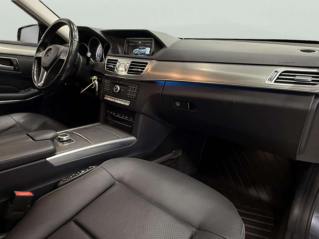 Mercedes-Benz E 220 T BlueTEC 4MATIC 7G-Tronic Avantgarde  - miniatyr 14