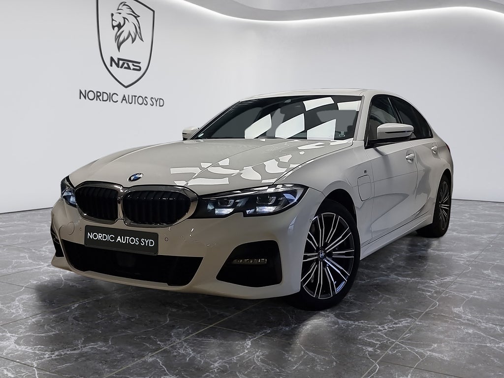 BMW 330e Sedan / Hybrid / M Sport / Harman Kardon / Carplay 