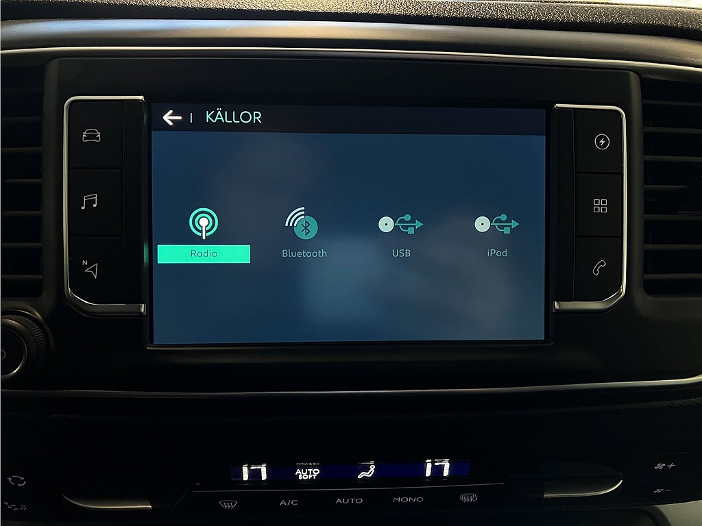 Bild på Citroën e-Jumpy Business Premium Electric 136hk L2 - DEMO