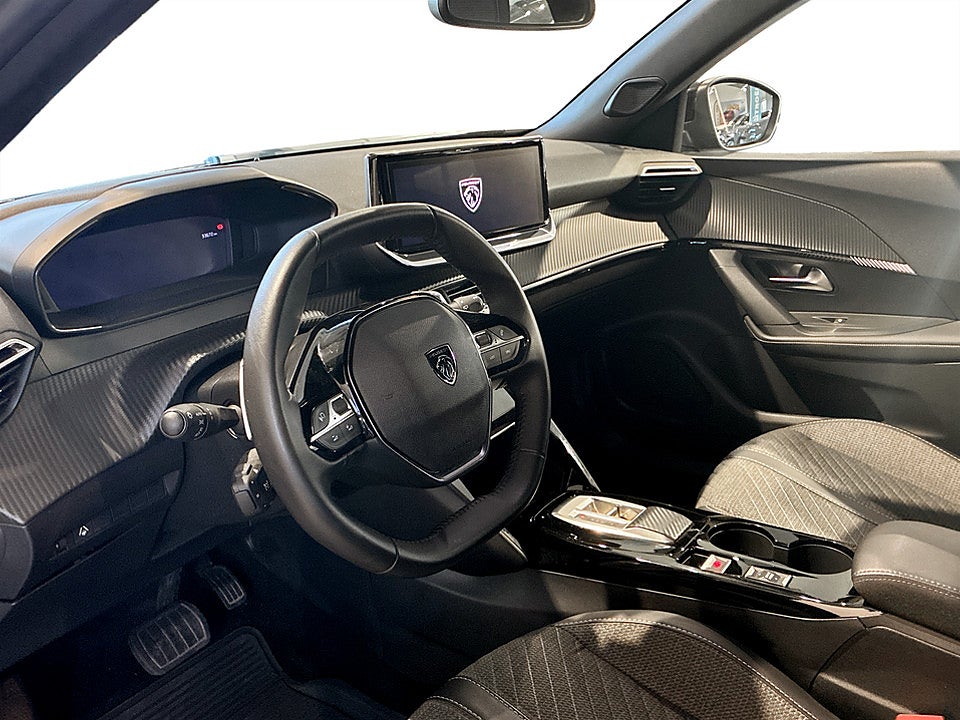 Bild på Peugeot 2008 Allure 1.2 PT 130hk B-KAMERA CARPLAY
