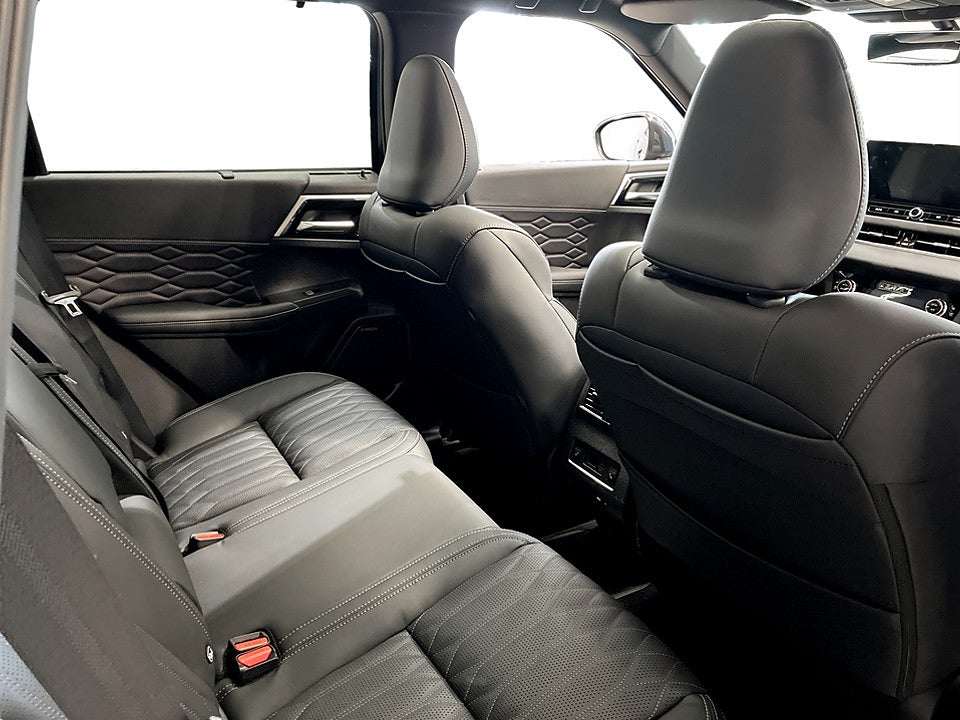 Bild på Mitsubishi Outlander Instyle PHEV 4WD - OMGÅENDE LEVERANS!