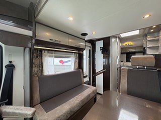 Husbil-halvintegrerad Hobby Optima Premium T 75 HGE 150 HK AUTOMAT! Långbäddar & Taksäng! 4 av 22