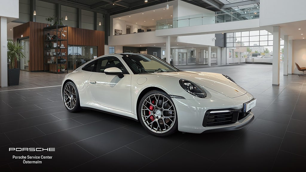 Porsche 911 Carrera 4S / 992