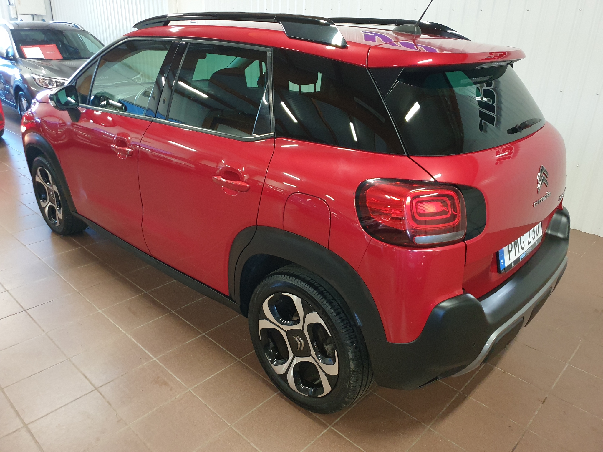 Citroen C3 Aircross PT 130 AUT SHINE 2020, bild 2/36