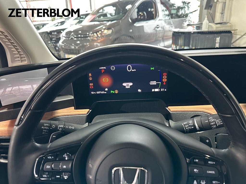 Halvkombi Honda E 11 av 27