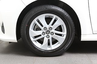 Halvkombi Toyota Yaris 25 av 25