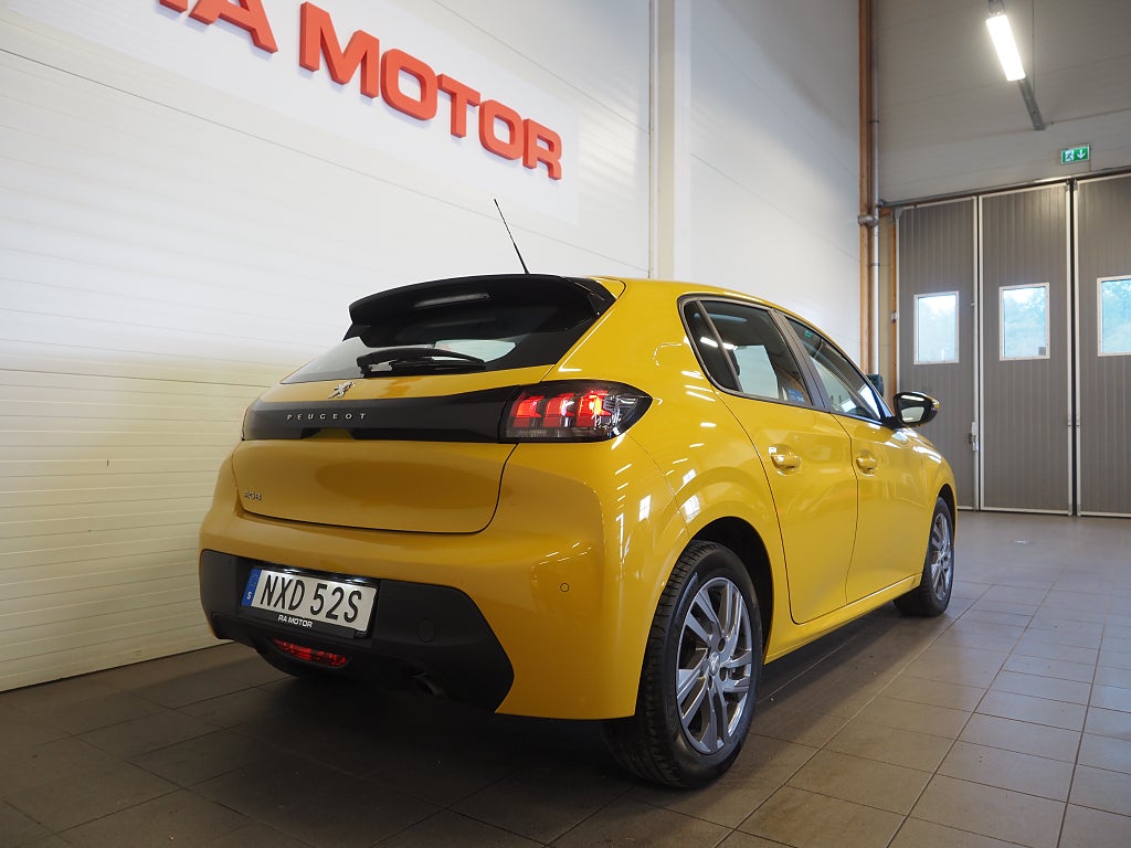 Peugeot 208 1.2 PureTech 75hk Active | Låga mil | M o K