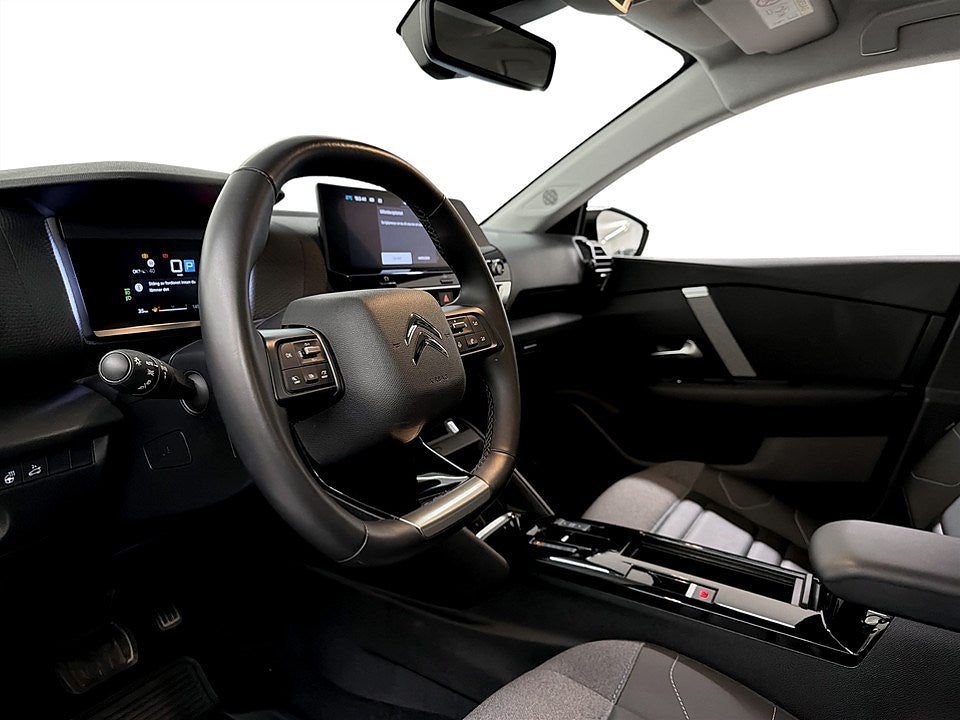 Bild på Citroën C4 X Shine 1.2 PT 130hk Aut - 360,CARPLAY,NAV