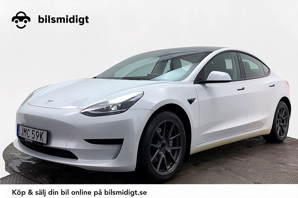 Tesla Model 3 SR CCS Läder Pano Navi MOMS