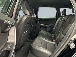 Volvo XC60 D4 AWD S&V-hjul/Drag/Värmare/BLIS/Rattvärme/Adaptiv – bild 13